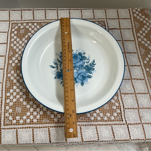 Corelle Blue Velvet Rose design pie plate 10 1/4” - Picture 6 of 6